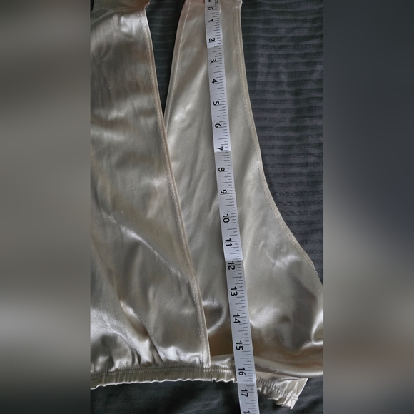 Satin, halter wrap cropped top - Picture 10 of 11